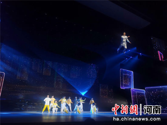黄河文化月主题曲《一起@黄河》现场首秀。刘鹏 摄