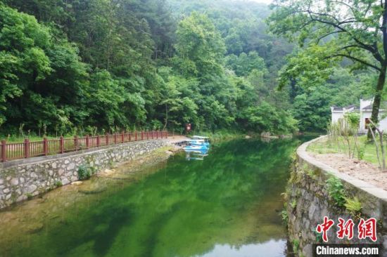 新县连康山国家级自然保护区山清水秀。　刘鹏 摄