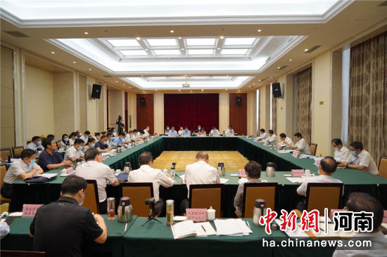 图为河南省民营经济工作联席会议第二次全体会议现场。阚力 摄