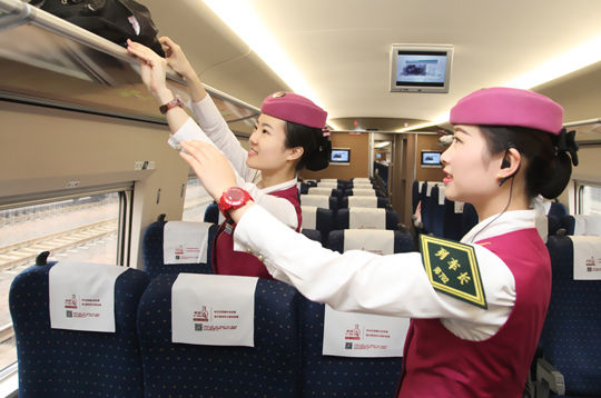 郑州高铁一列车长被称高铁追梦人